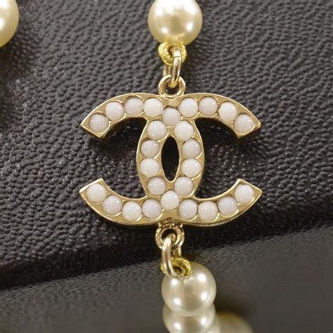 chanel classic necklace